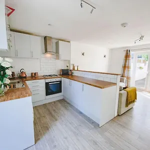 La Petite Maison Swansea